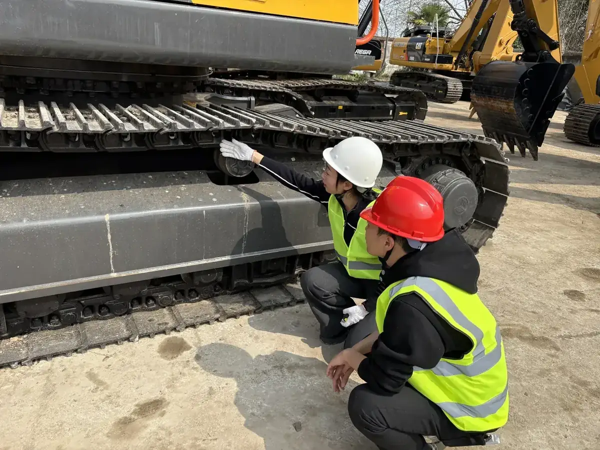 Utilities & drainage — used wheeled excavator