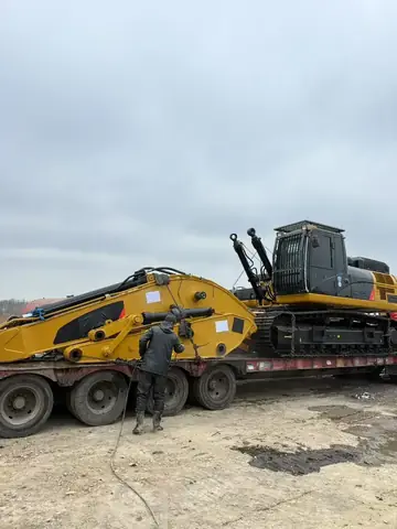 Loading and shipping used excavators from China